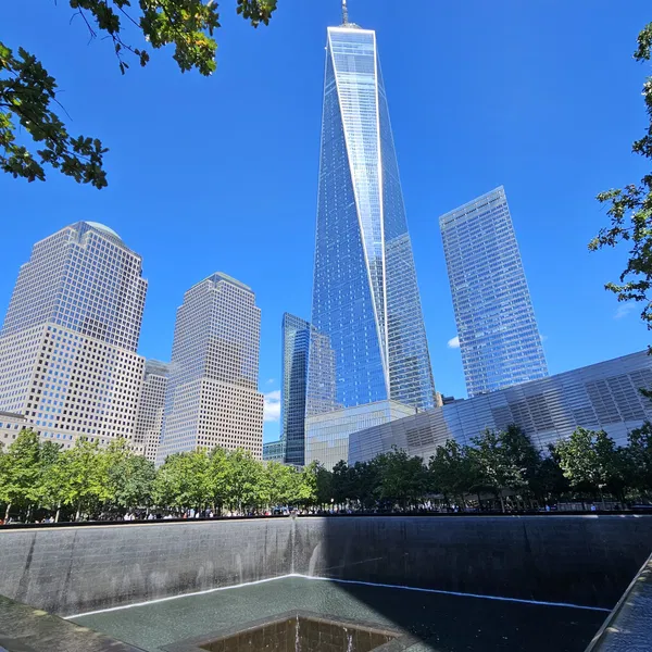 One World Trade Center above the memorial plaza